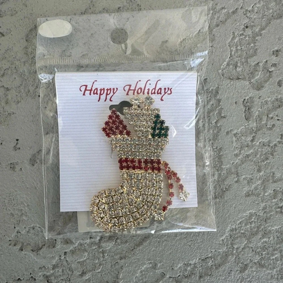 Vintage Rhinestone Christmas Stocking Brooch with Presents New - Picture 1 of 3